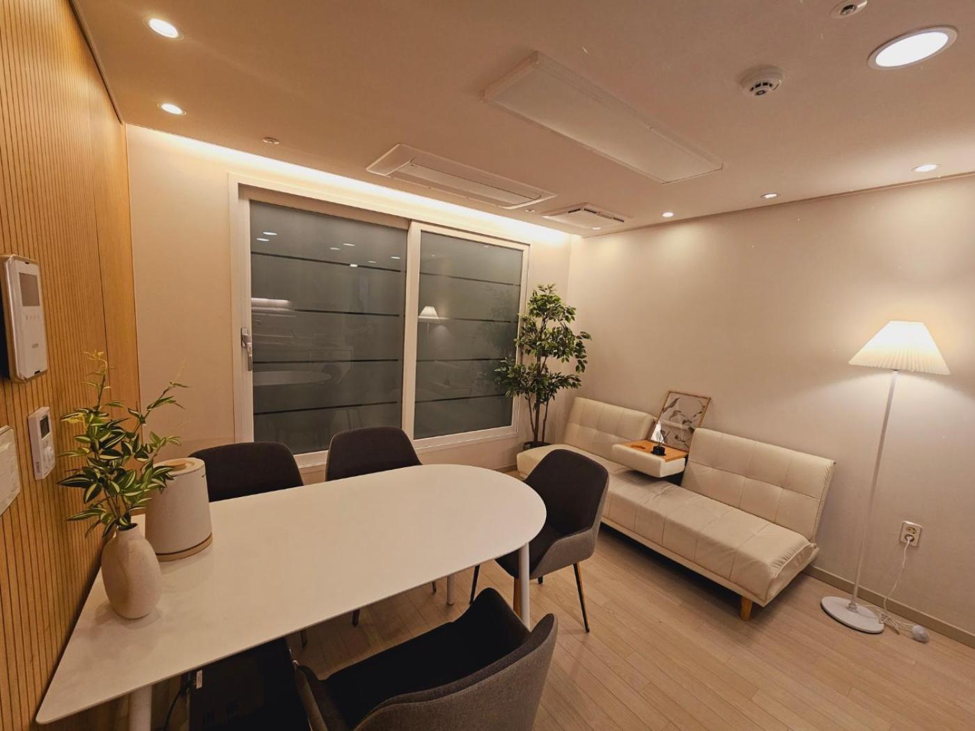 Modern House Seoul
