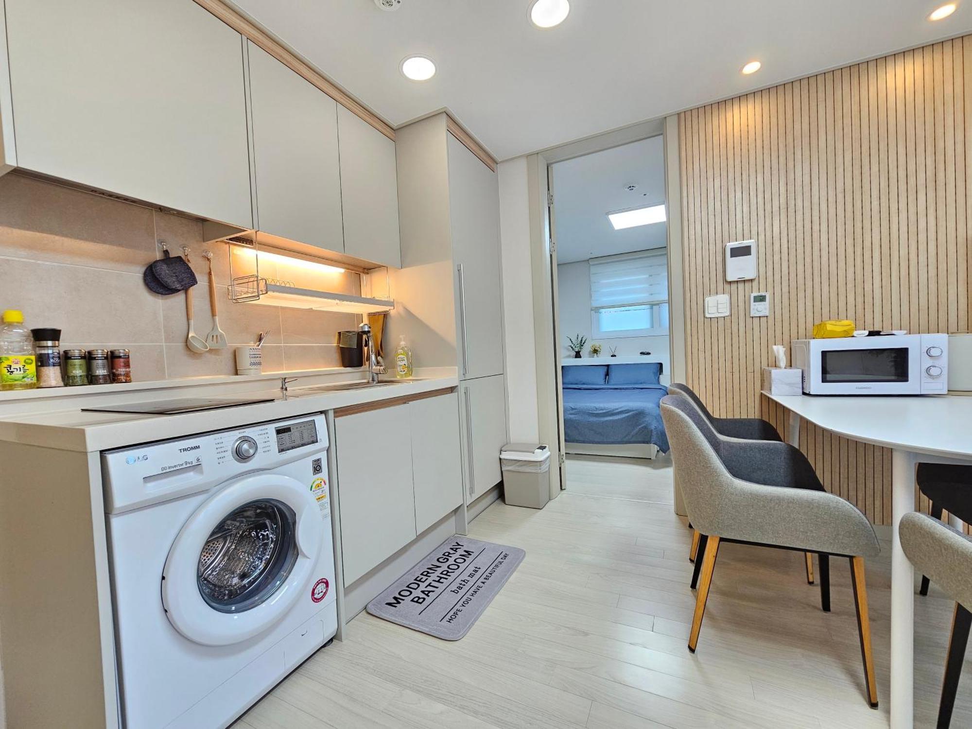 Modern House Apartment *